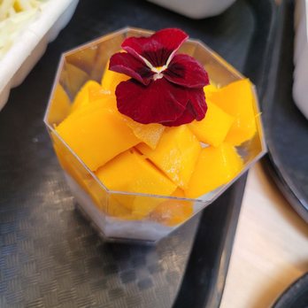 Kra-Pow Thai Eatery - Mango and sticky rice - Thai Near Me - Stanton, California