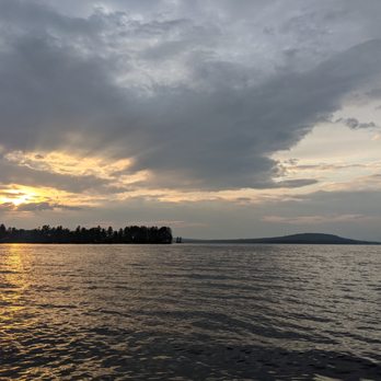 5 Lakes Lodge - Bed & Breakfast Near Me - Millinocket, Maine