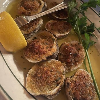 Bar Frites - Baked clams - very good - French Near Me - Greenvale, New York