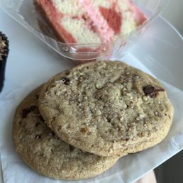 Chocolate chip walnut cookie Chocolate chip walnut cookie
