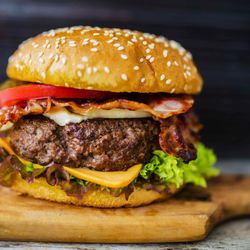 Hungry Cardinal - MAKE YOUR OWN BURGER !