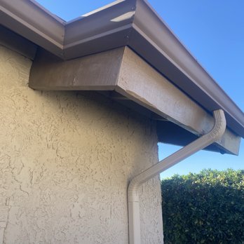 Rain Gutters and Painting - Side of the house gutters - Gutter Services Near Me Rain Gutters and Painting - Side of the house gutters - Gutter Services Near Me