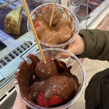 Lily’s Chocolate & Coffee - Chocolate strawberry cup - Coffee & Tea Near Me - Alexandria, Virginia Lily’s Chocolate & Coffee - Chocolate strawberry cup - Coffee & Tea Near Me - Alexandria, Virginia