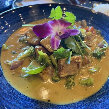 V Lotus - CURRY TOFU Tofu and fresh vegetable sauteed in coconut curry sauce served with steamed jasmine rice. - Vietnamese Near Me - Sugar Land, Texas