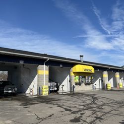 Sudsy Bucket Auto Wash