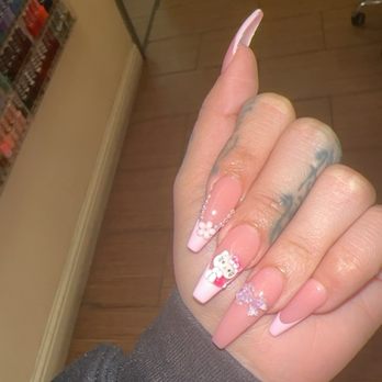 Diamond Nails Salon - Nail Salons Near Me - Los Banos, California