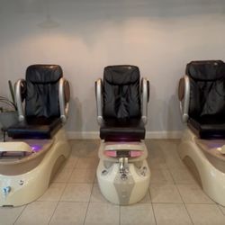 Diva Professionals - Diva Professionals is offering Booth and Suite Rental for Hair, Nails, Esthetics, Massage and More! Inquire about a rental today!