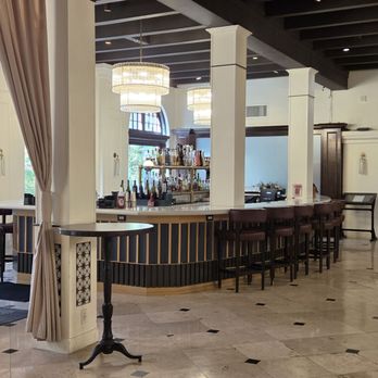 Mission Inn Restaurant - Bar area - Breakfast & Brunch Near Me - Riverside, California