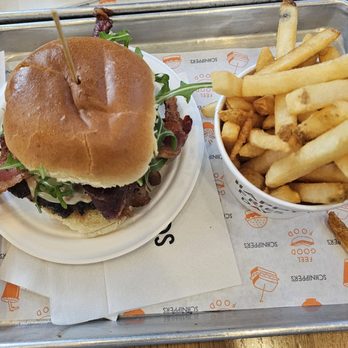 Schnipper's - Burgers Near Me - New York, New York Schnipper's - Burgers Near Me - New York, New York