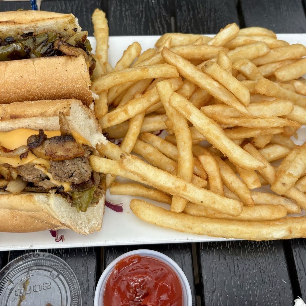 Freddy's Bar and Grill - Philly cheesesteak - Mediterranean Near Me - Stanhope, New Jersey