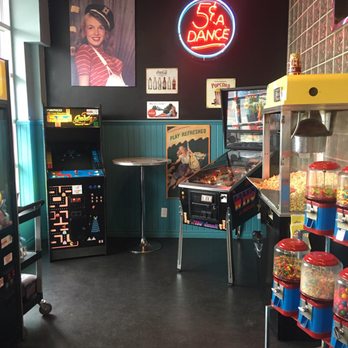Melanie Pringle's Restaurants - Arcade, games are $1. Claw machine $2, free popcorn! - Diners Near Me - Whitby, Ontario