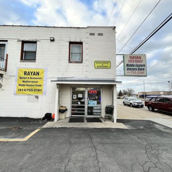 Al Bazzar Restaurant - Outside - Middle Eastern Near Me - Milwaukee, Wisconsin