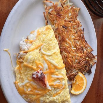 Blue Buoy Restaurant - Crab omelette - Seafood Near Me - Westport, Washington