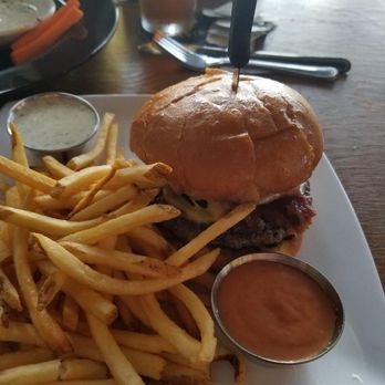 Ancestry Brewing - The USS Canberra with fries and dipping sauce - Breweries Near Me - Tualatin, Oregon