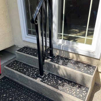 House 21 century - He installed a hand rail. - Handyman Near Me - San Francisco, California