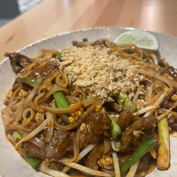 107 Taste - Thai Fried Noodle w/ Beeb - Japanese Near Me - Miami, Florida 107 Taste - Thai Fried Noodle w/ Beeb - Japanese Near Me - Miami, Florida