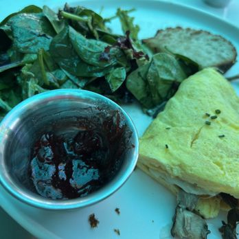 Beginner's Luck - Wild Mushroom Omlette - Coffee & Tea Near Me - Scottsdale, Arizona