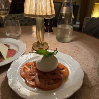Cicchetti Piccadilly - Burrata Pomodoro - Italian Near Me - London, XGL