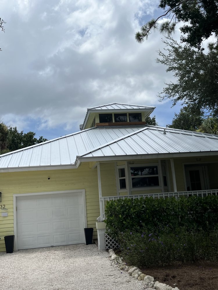 Slide of Paradise Roofing & Construction