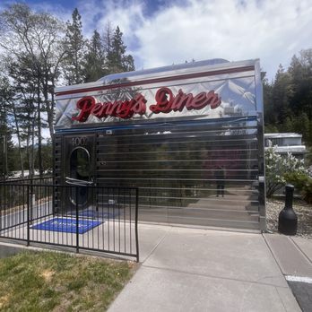 Penny's Diner - Exterior - Diners Near Me - Dunsmuir, California