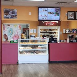 Loves' Donuts - Nice clean store