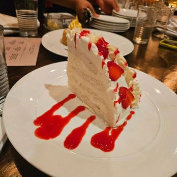 Grotto Downtown - Italian Near Me - Houston, Texas