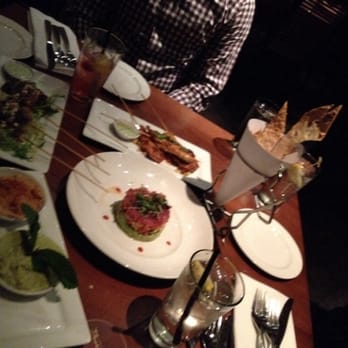 Seasons 52 - Chicken tandoor skewer, lamb, hummus, and tuna tar tar - New American Near Me - Oak Brook, Illinois