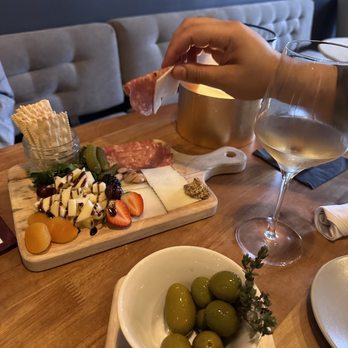 knifebird - Charcuterie board and Olives - Wine Bars Near Me - Memphis, Tennessee