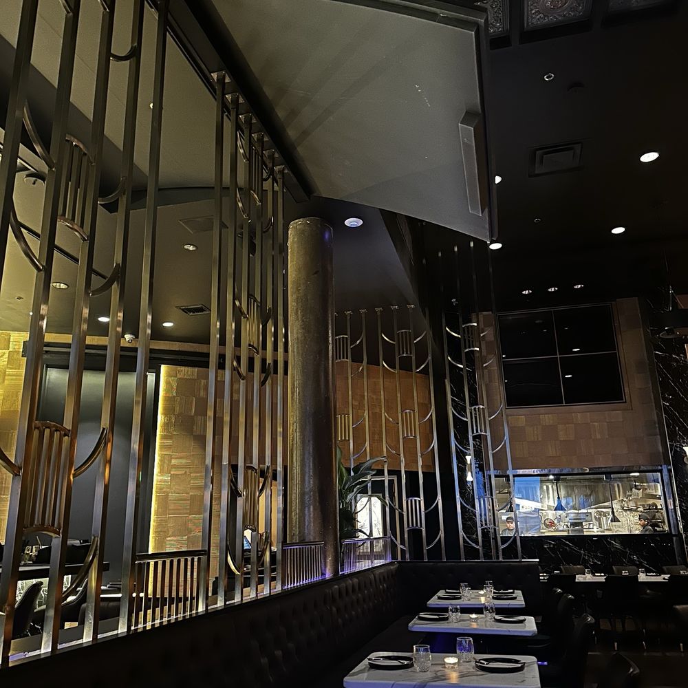 Kalabaw Bar & Kitchen - Beautiful dining space - Thai Near Me - Seattle, Washington Kalabaw Bar & Kitchen - Beautiful dining space - Thai Near Me - Seattle, Washington
