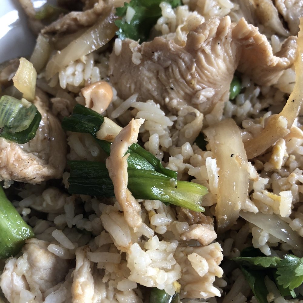 Amina Thai - Thai Fried Rice with Cashew chicken - Thai Near Me - Rockville, Maryland