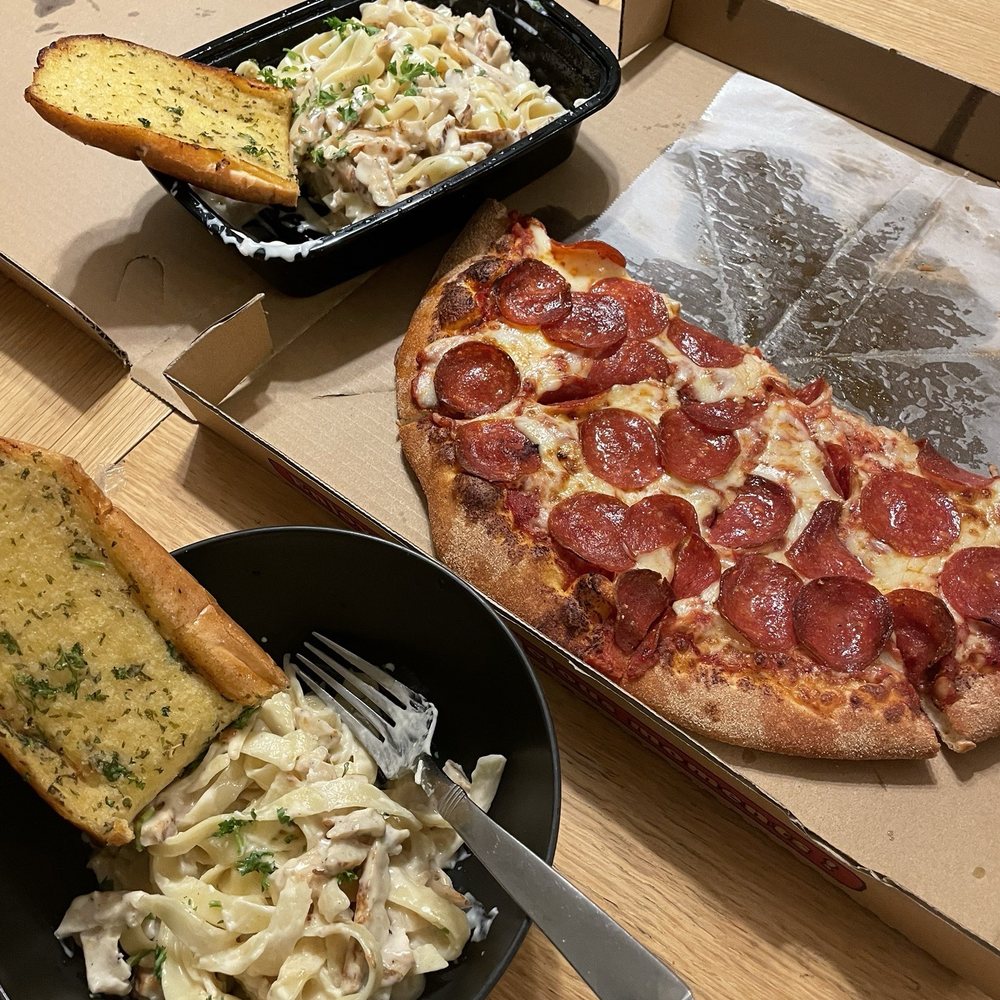 Supreme Pizza - Large pepperoni pizza and fettuccine Alfredo. - Pizza Near Me - Garden Grove, California Supreme Pizza - Large pepperoni pizza and fettuccine Alfredo. - Pizza Near Me - Garden Grove, California