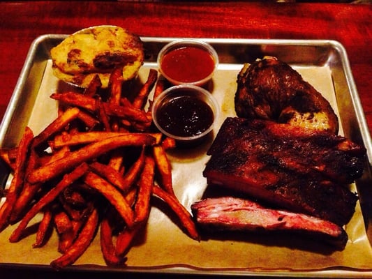 Black Dog Smoke & Ale House by null
