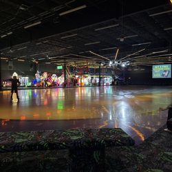 Classic Fun Center - Skate rink
