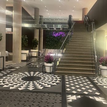 Hotel X Toronto - Entrance to this lovely hotel - Hotels Near Me - Toronto, Ontario