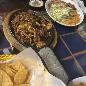 Las Playitas - Single order fajitas shrimp chicken and steak - Mexican Near Me - Greers Ferry, Arkansas Las Playitas - Single order fajitas shrimp chicken and steak - Mexican Near Me - Greers Ferry, Arkansas