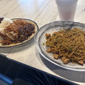 Aloha Kitchen - Aloha plate and noodles - Hawaiian Near Me - Las Vegas, Nevada