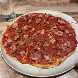 Fricano's Too - Pizza....it really couldn't be anything else at this place