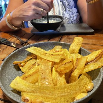 The Cottage - Plátanos chips delicious with Maíz tostado - New American Near Me - Sarasota, Florida The Cottage - Plátanos chips delicious with Maíz tostado - New American Near Me - Sarasota, Florida