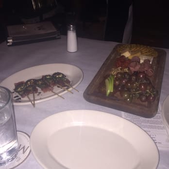 Meddlesome Moth - Appetizers: tuna kabobs and a cheese plate - Bars Near Me - Dallas, Texas