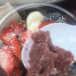 Icy açaí with crunchy ice crystals Icy açaí with crunchy ice crystals