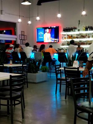 Table25 Fork + Wine by null