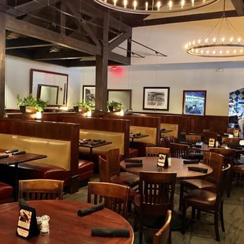 Village Tavern - Dining room - New American Near Me - Scottsdale, Arizona Village Tavern - Dining room - New American Near Me - Scottsdale, Arizona
