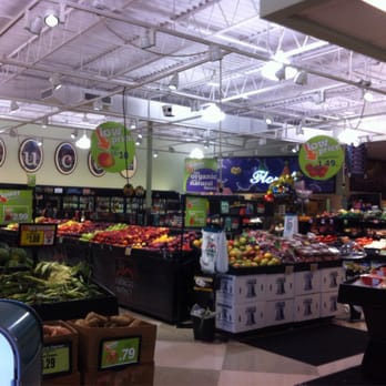 Harris Teeter - Aisles very clean and not as crazy as the TajMahTeeter - Grocery Near Me - Charlotte, North Carolina Harris Teeter - Aisles very clean and not as crazy as the TajMahTeeter - Grocery Near Me - Charlotte, North Carolina