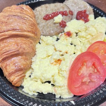 La Madeleine - French Near Me - DFW Airport, Texas