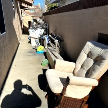 Junk Bullys - Before - Junk Removal & Hauling Near Me Junk Bullys - Before - Junk Removal & Hauling Near Me