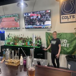 Newburgh Tavern - Great Bar with great owners!