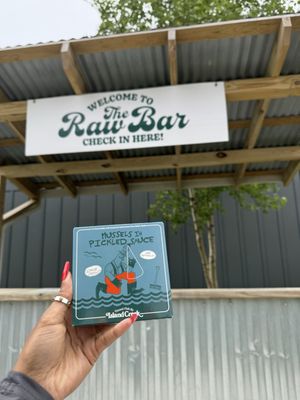 Island Creek Oyster Retail Shop by null