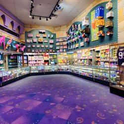 Enchanted Castle - Front counter area for prizes and buying attractions