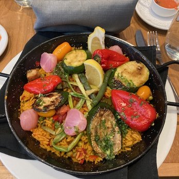 Les Pyrénées - Vegan Catalonian paella - Spanish Near Me - Montreal, Quebec Les Pyrénées - Vegan Catalonian paella - Spanish Near Me - Montreal, Quebec