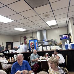 Village Inn Seafood and BBQ - Inside